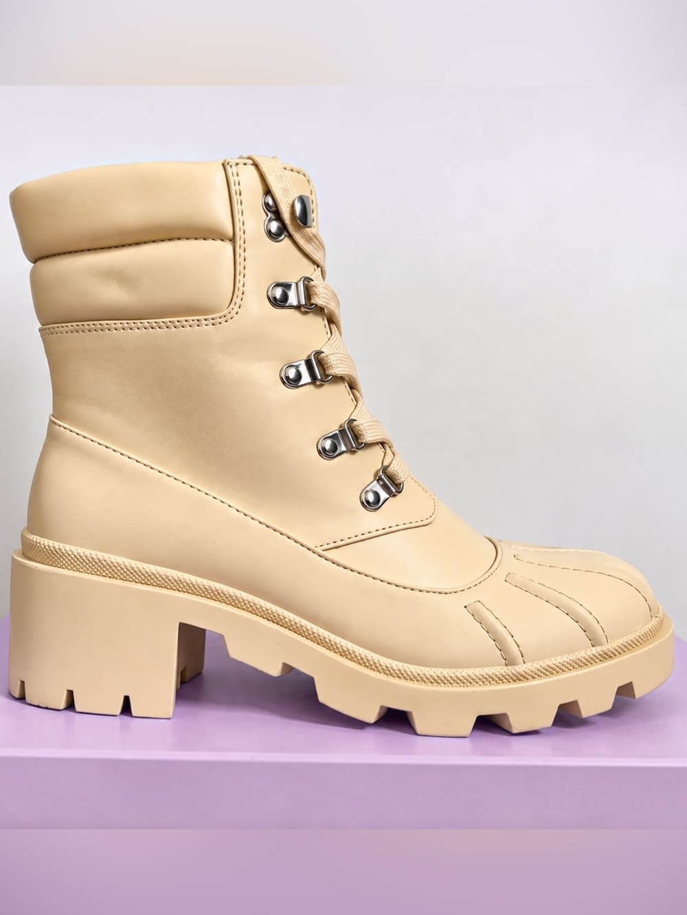 Madden Girl Bubbles Bone Cream Chunky Platform Combat Boots Size 8.5